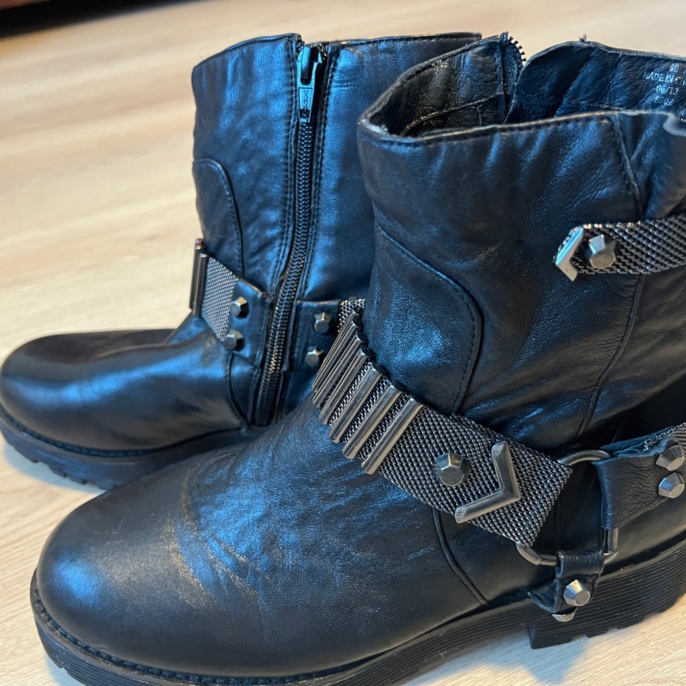 Kurt Geiger NEVER WORN Black Leather Moto boots - Picture 3 of 10